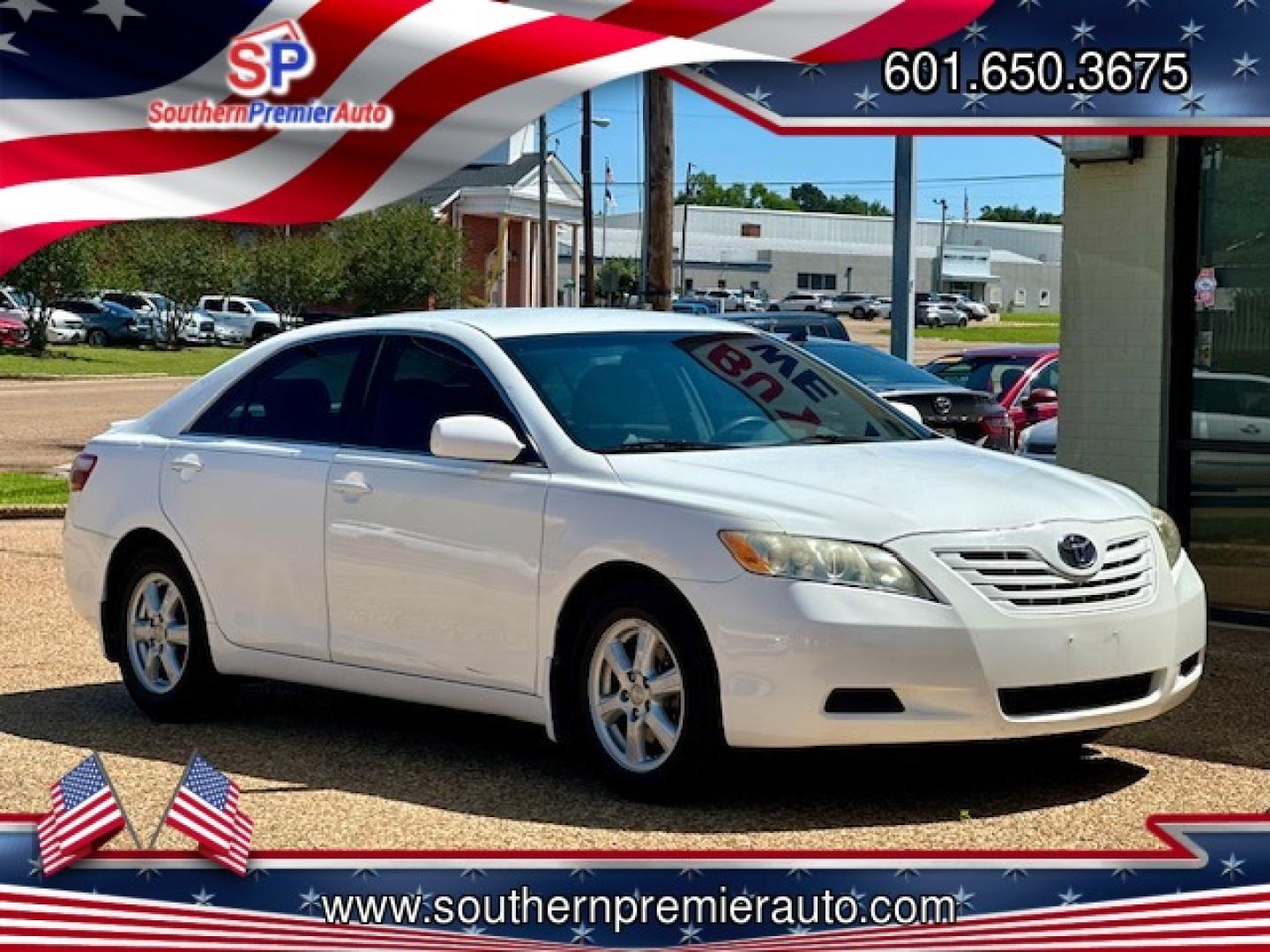 2009 WHITE TOYOTA CAMRY SE; LE; XLE (4T1BK46K09U) , located at 922 W. Beacon St., Philadelphia, MS, 39350, (601) 650-3675, 32.770447, -89.127151 - Photo#0